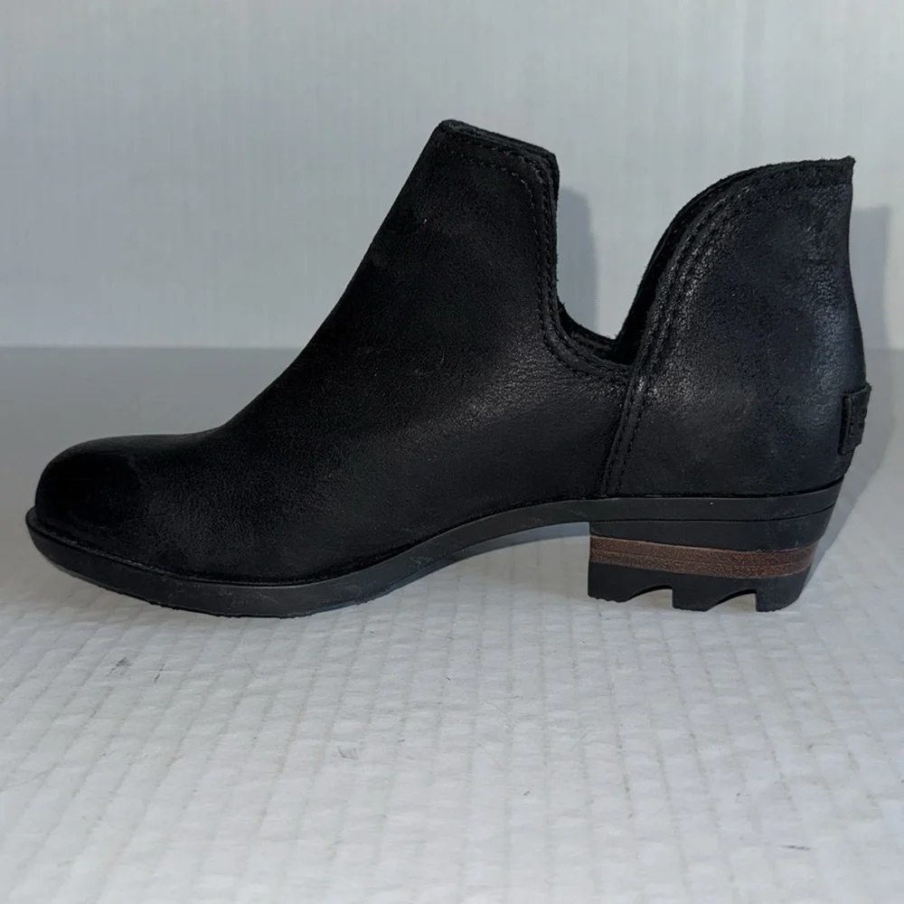 Sorel Lolla Black Leather Cut Out Ankle Booties